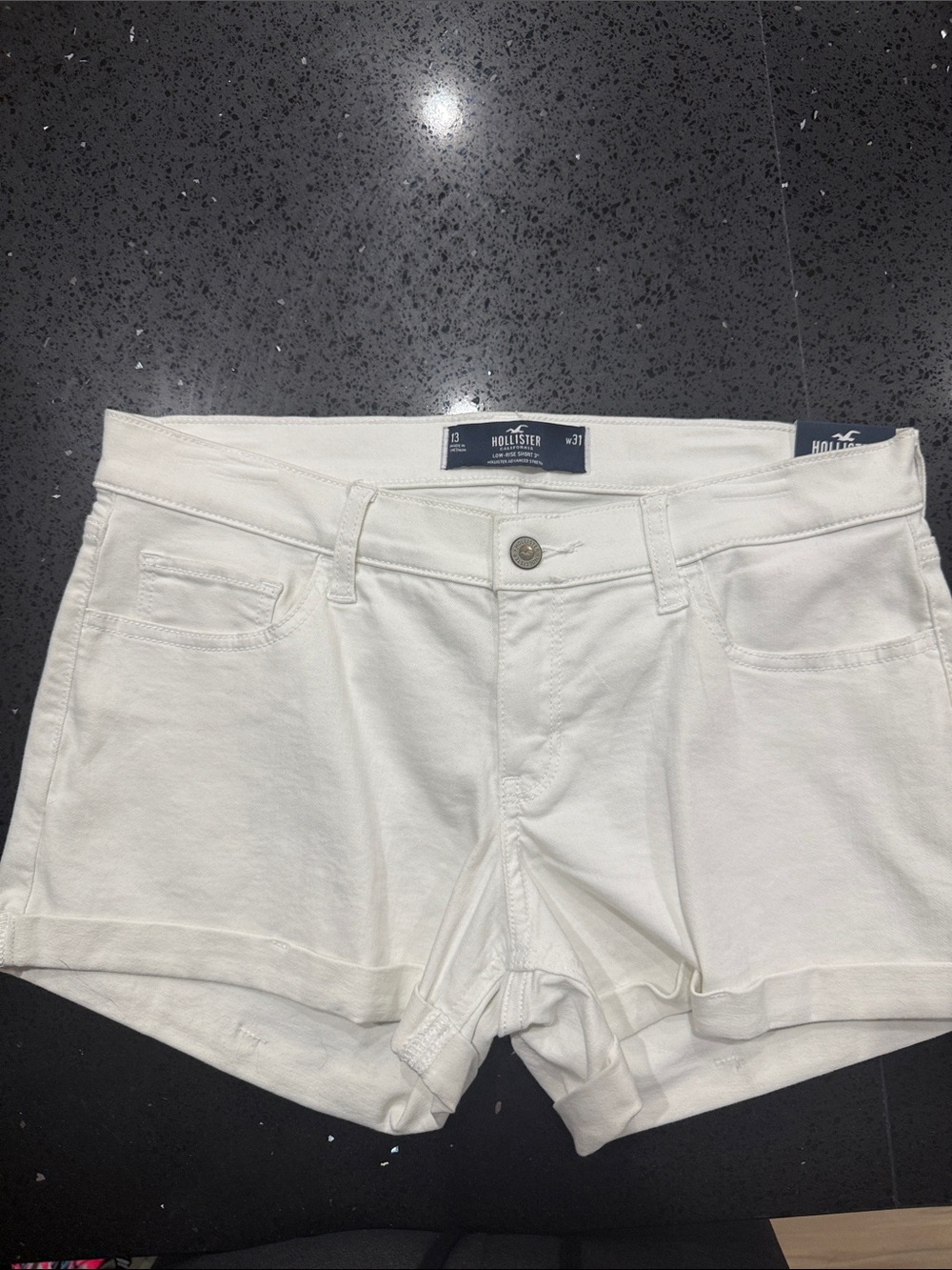 Hollister White Denim Mid-Rise Women’s Shorts